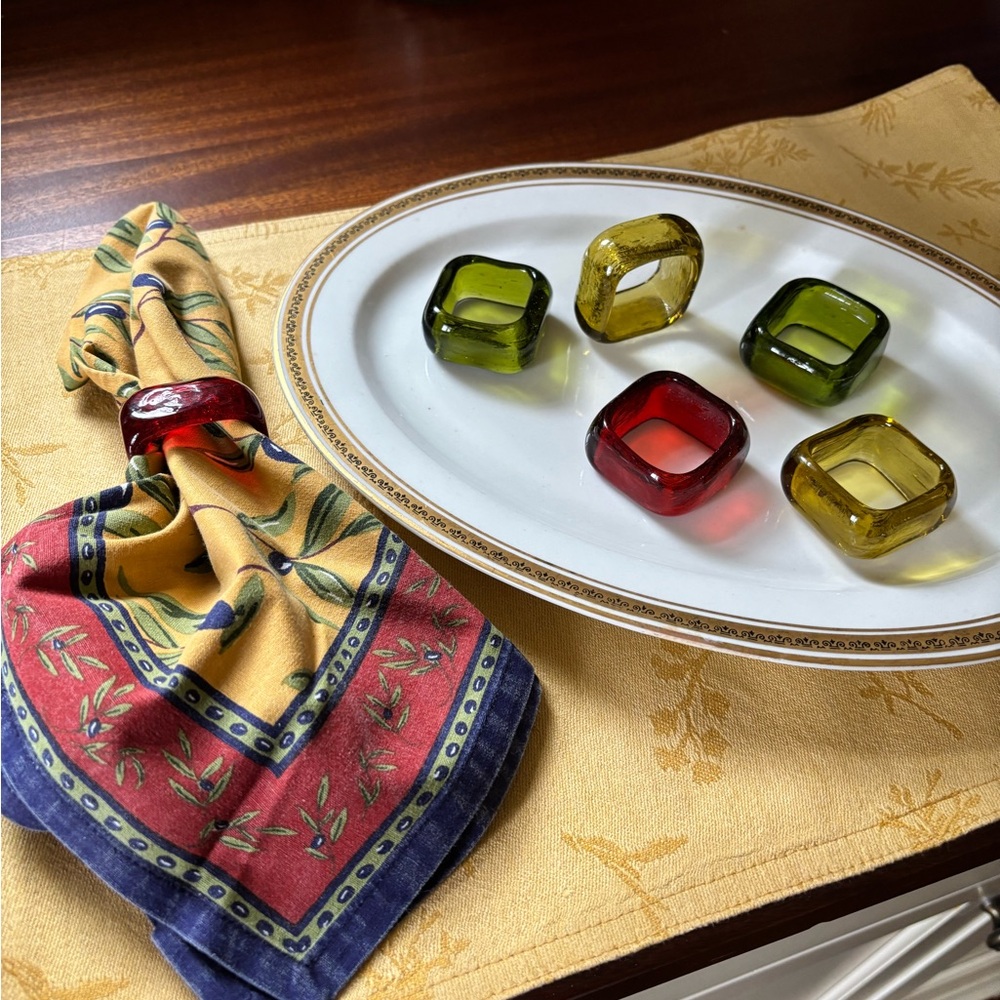 Colorful Glass Napkin Rings Set